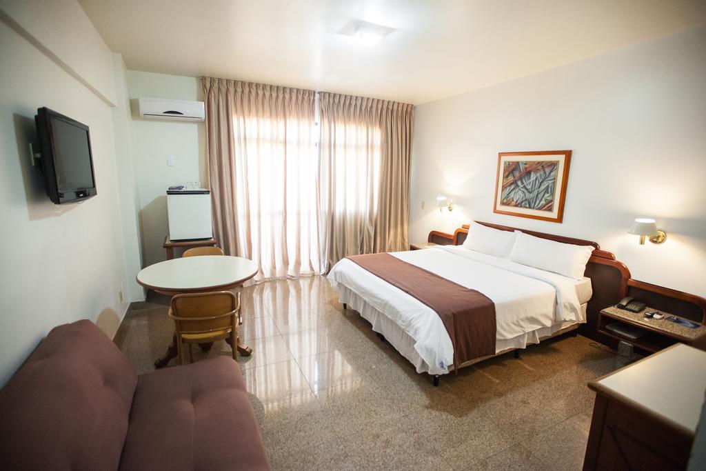Dimas Lessa Hotel Montes Claros Exteriör bild