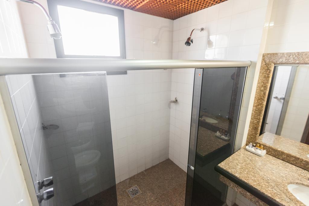 Dimas Lessa Hotel Montes Claros Exteriör bild