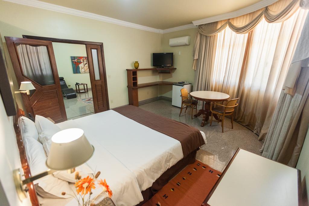 Dimas Lessa Hotel Montes Claros Exteriör bild