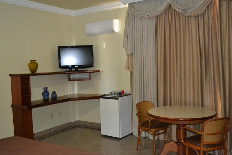 Dimas Lessa Hotel Montes Claros Exteriör bild